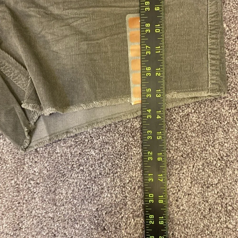 GAP Women's Corduroy Shorts 4
